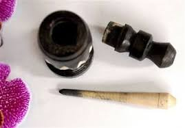 تصویر 1 از سرمه چشم با برس برنجی حرفه ای و کاربرد آسان